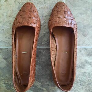 Vintage woven leather flats